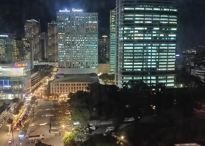 Goldyrich Staycation Place-urban Deca Tower Cubao